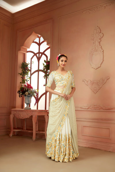 Bridal dress - Neeta Lulla Everyone one very well aware from the fact that “Neeta  Lulla” is a very popular into the world of fashion. Her name also comes at  the top