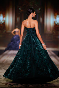 Mastani Emerald Set by Neeta Lulla view 2