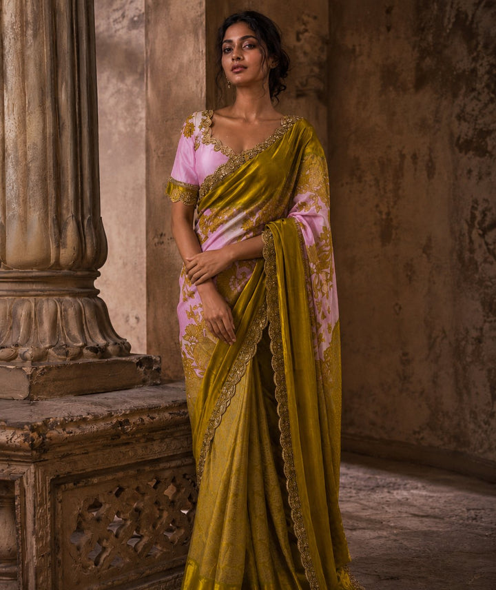 Neeta Lulla Blush Pink & Antique Gold Kanjivaram Saree front view - Pastel Pink / Gold Kanjivaram saree for weddings, Mumbai and worldwide